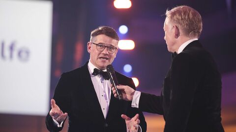 Ministerpräsident Boris Rhein im Gespräch mit Moderator Johannes B. Kerner.r
